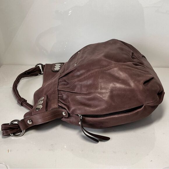 B. Makowsky Super Soft Leather Boho Large Shoulder Bag - Picture 6 of 12